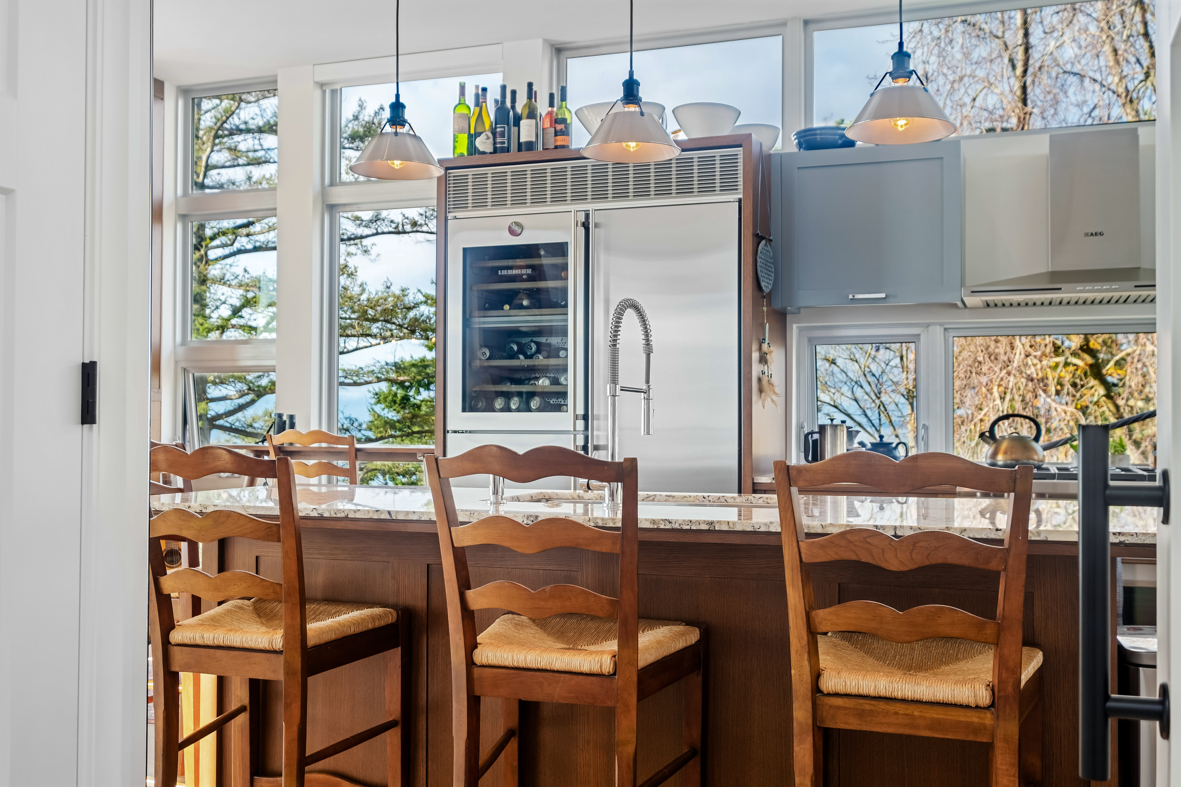 15046 Buena Vista Avenue